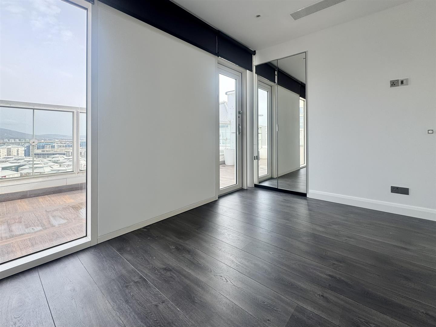Image of Apartment - 3 Bedrooms - 2 Bathrooms for Sale in Eurotowers-Gibraltar, Image 6